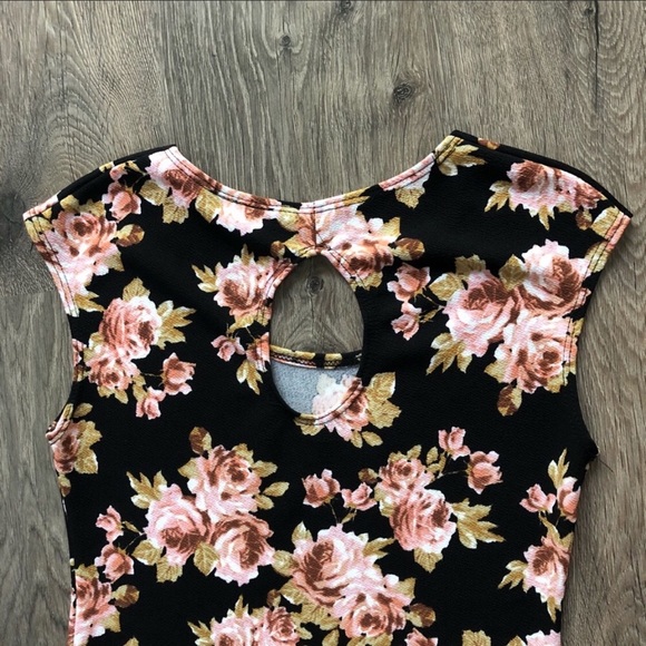 Floral Dress - Picture 4 of 5